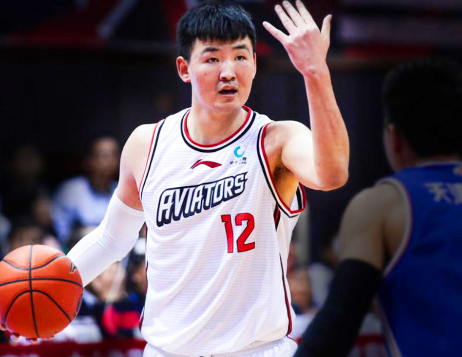 东海雪豹队鏖战剑门暴熊队,田径预选赛险胜,核心复出即建功。外援联手发威 东海雪豹队鏖战剑门暴熊队,田径预选赛险胜,核心复出即建功。外援联手发威