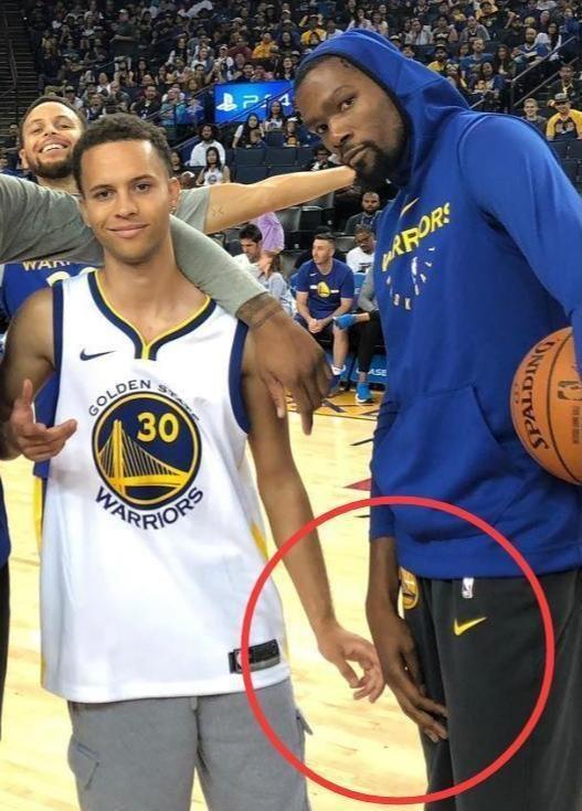 包含Ning与80激战巴塞罗那分钟，晋级下一阶段胜负难料！，字母哥焦点对战引发球迷热议的词条-爱游戏体育