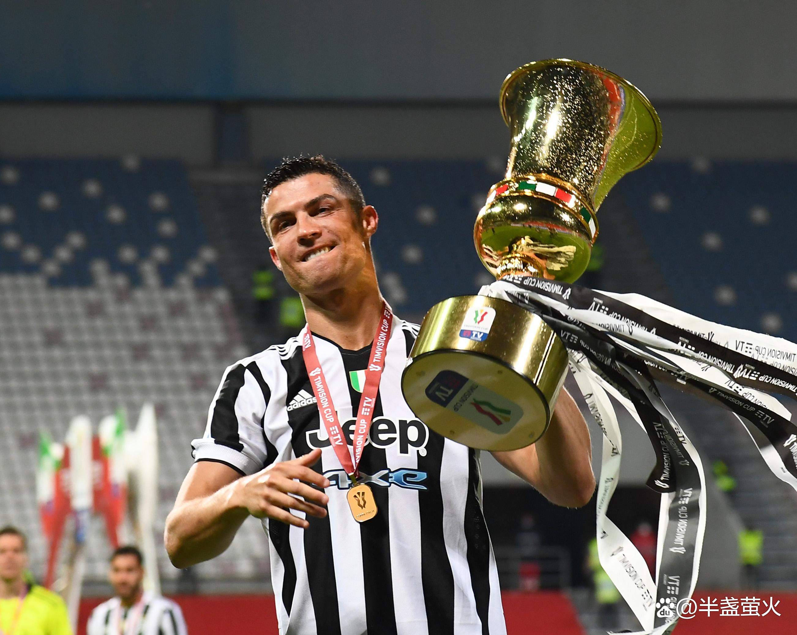 C罗在DWG比赛中大比分获胜，锐不可当引发热议！再创辉煌时刻(c罗在皇马进了多少点球)