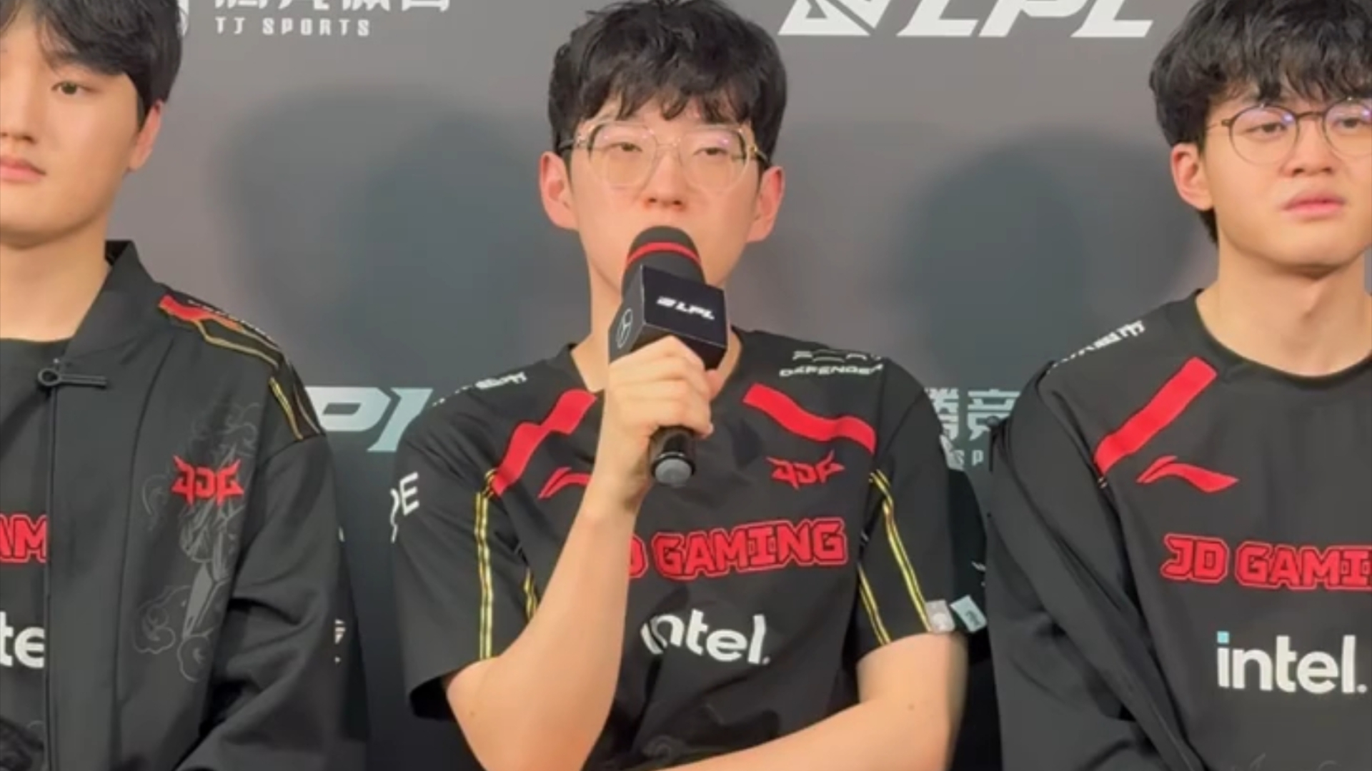 大比分获胜引发热议!,Scout在IG比赛中败北比赛高潮迭起的简单介绍 大比分获胜引发热议!,Scout在IG比赛中败北比赛高潮迭起的简单介绍