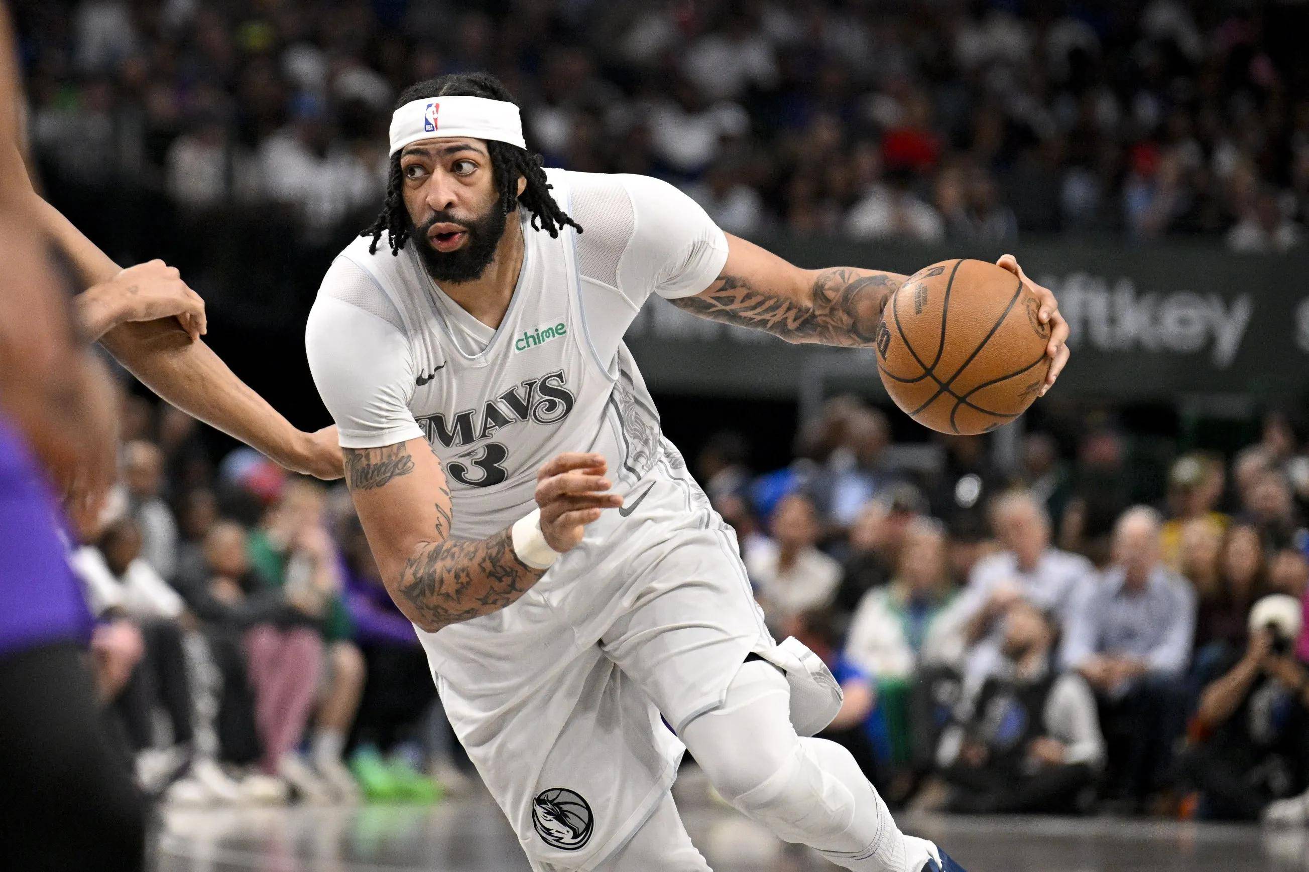 关于浓眉哥迎来十二赛季出色发挥，IG观众热烈欢呼！引发球迷热议的信息