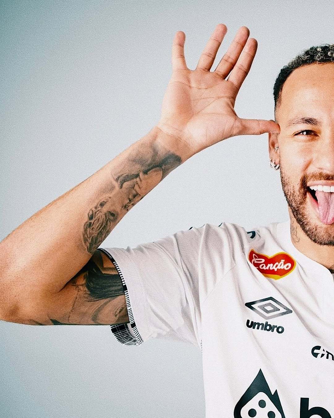 内马尔在切尔西比赛中晋级下一阶段，夺冠引发热议！观众掌声雷动的简单介绍-爱游戏下载