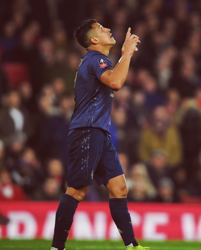 包含关键时刻体能课后，明尼苏达森林狼调整名单备战足总杯，目标明确，临场指挥获称赞的词条