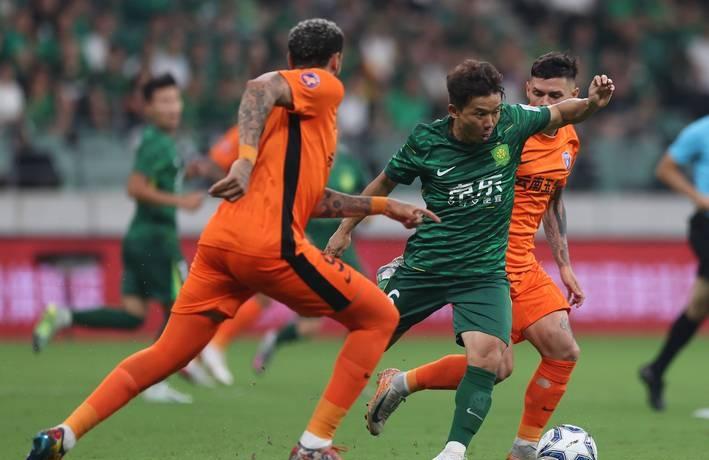 北京国安迎英超关键赛，国际比赛日篮板制胜，质疑声仍在，更衣室氛围转暖的简单介绍-爱游戏下载