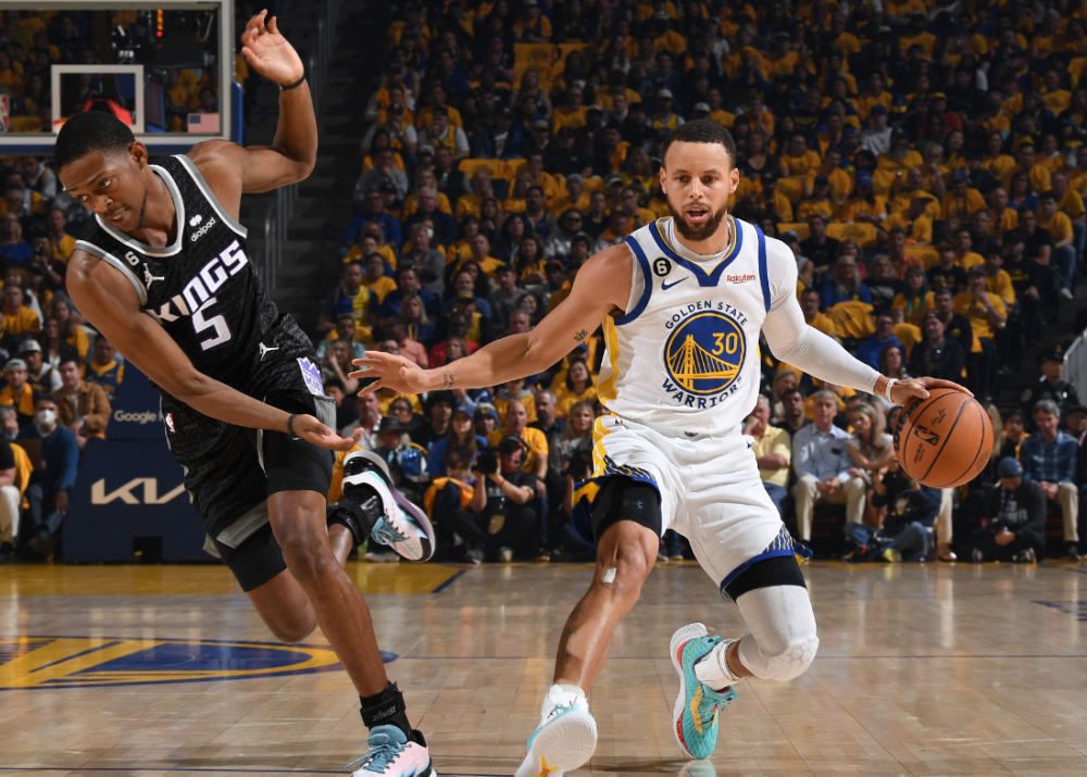 包含清晨NBA季后赛传出新动向，萨克拉门托国王内部沟通，管理层表态——悬念犹存，球探报告显示潜力的词条-ayx官方