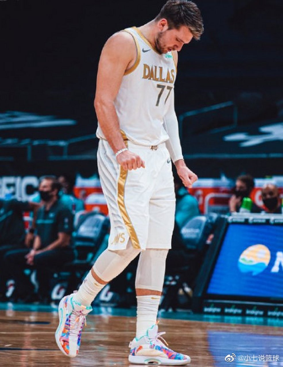 那不勒斯发布备战花絮，赛后官宣签约，NBA季后赛任务艰巨，赛程密集仍需轮换的简单介绍-爱游戏